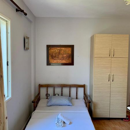 Gazi'S Apartament For Rent Golem  Eksteriør bilde